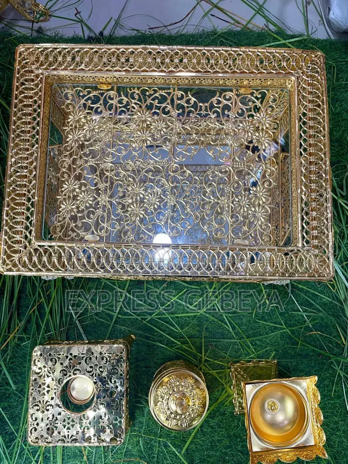 ልዩ ረከቦት (Golden)