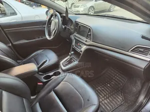 Hyundai Elantra 2017 Gray