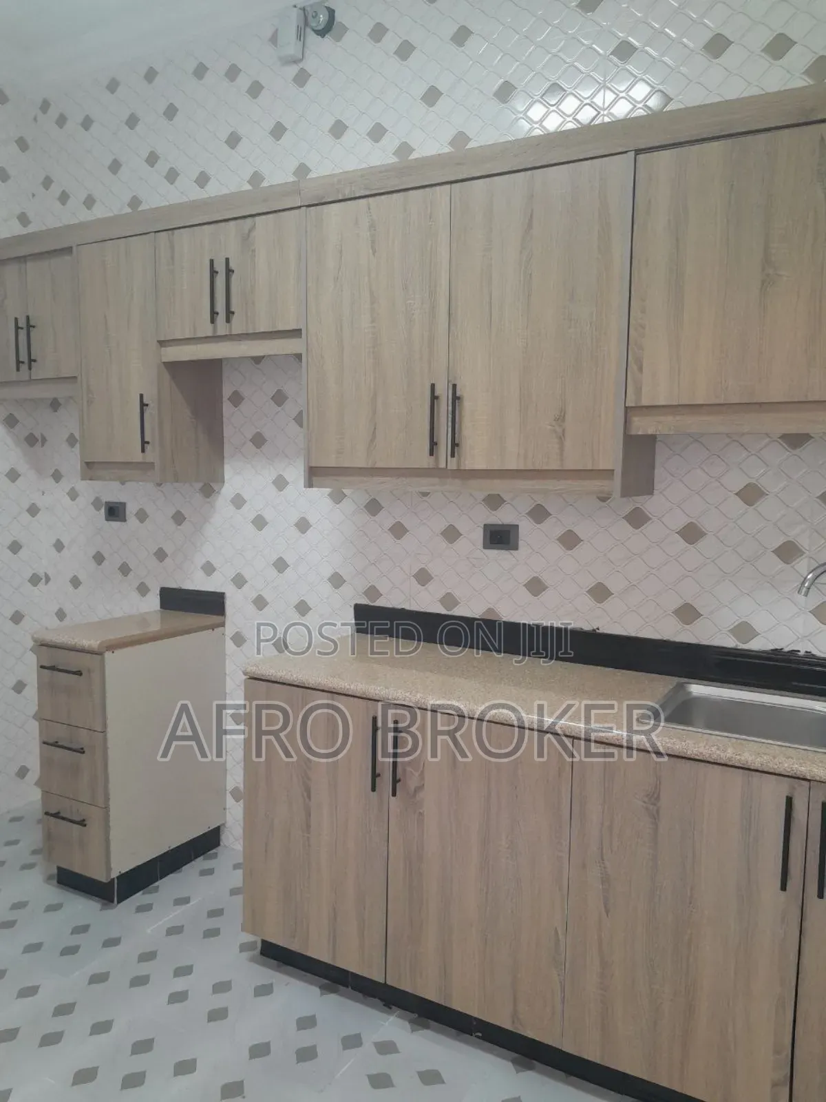 Furnished 7bdrm House in Lafto for sale