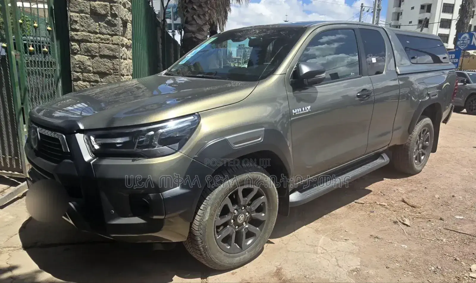 Toyota Hilux 2023 Beige