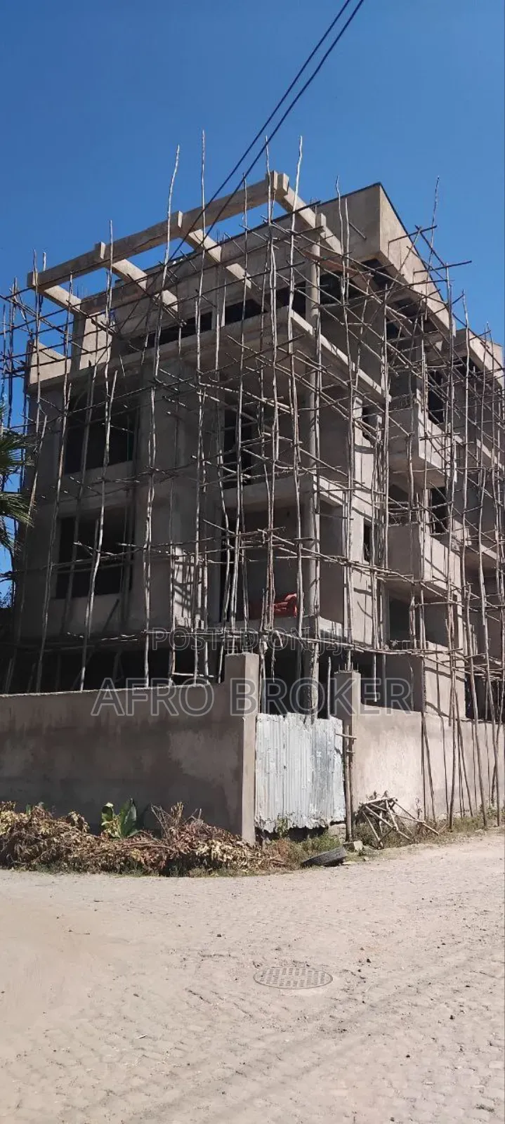 8bdrm House in Lebu Medanialem, Nifas Silk-Lafto for sale