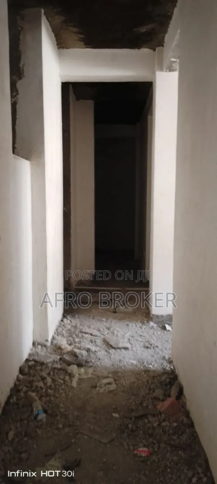 8bdrm House in Lebu Medanialem, Nifas Silk-Lafto for sale