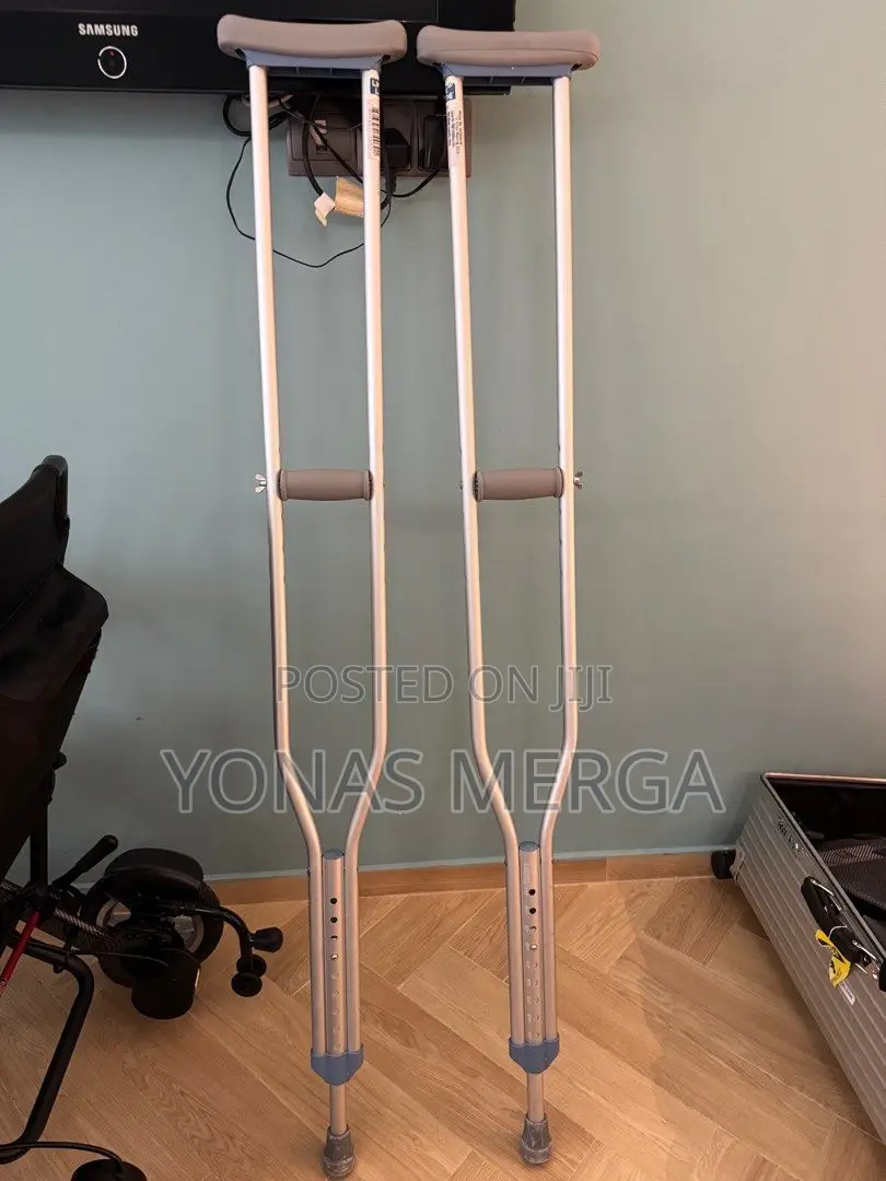 Auxiliary Crutches፵協moulded Axillary Pad for Better Comfort