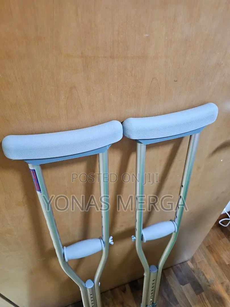 Auxiliary Crutches፵協moulded Axillary Pad for Better Comfort
