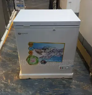 Everest Chest Freeze 230 Deep