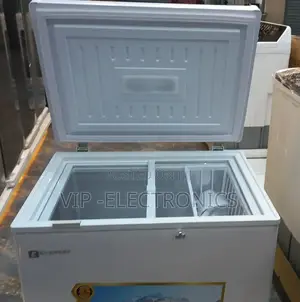 Everest Chest Freeze 230 Deep