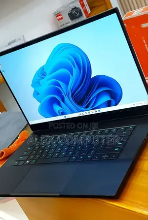 New Laptop Razer Blade 16GB Intel Core I7 SSD 1T