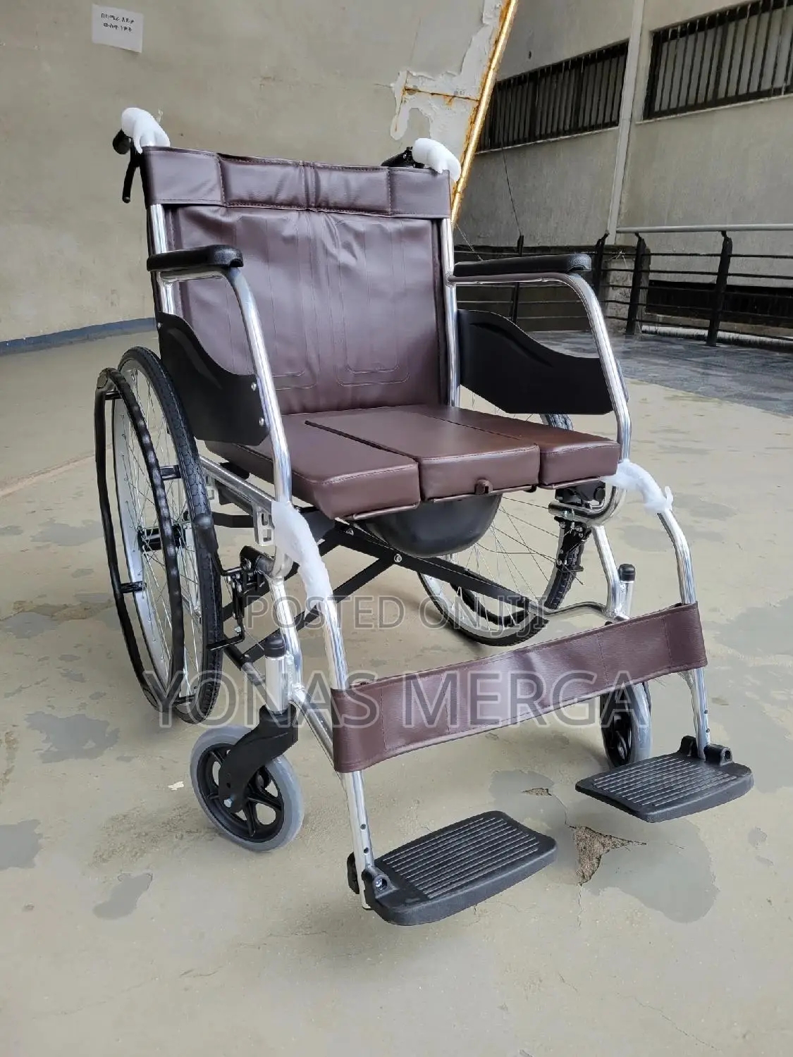 Wheelchair፸鄏wheel Chairs Has 2front Brakes and 2 Rear Brakes