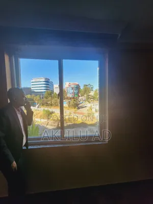 Furnished 3bdrm Condo in 4 ኪሎ, Bole for sale