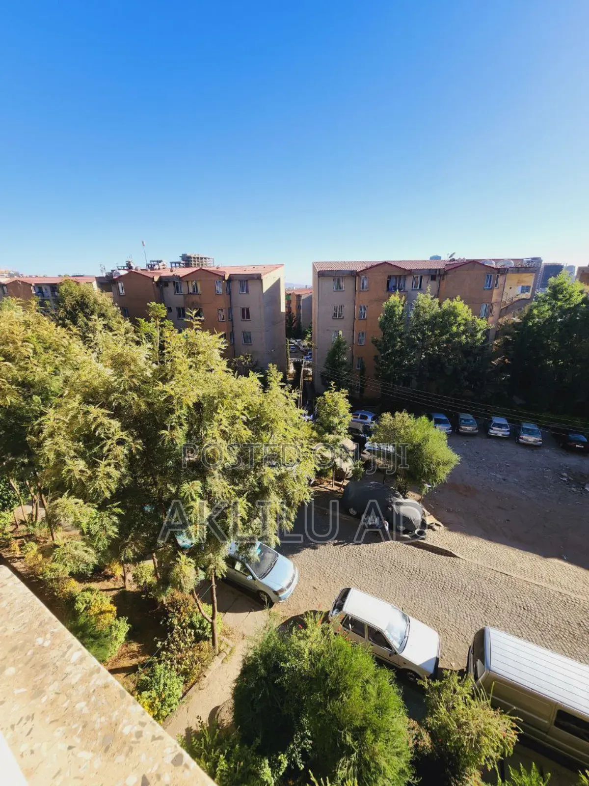 Furnished 3bdrm Condo in 4 ኪሎ, Bole for sale