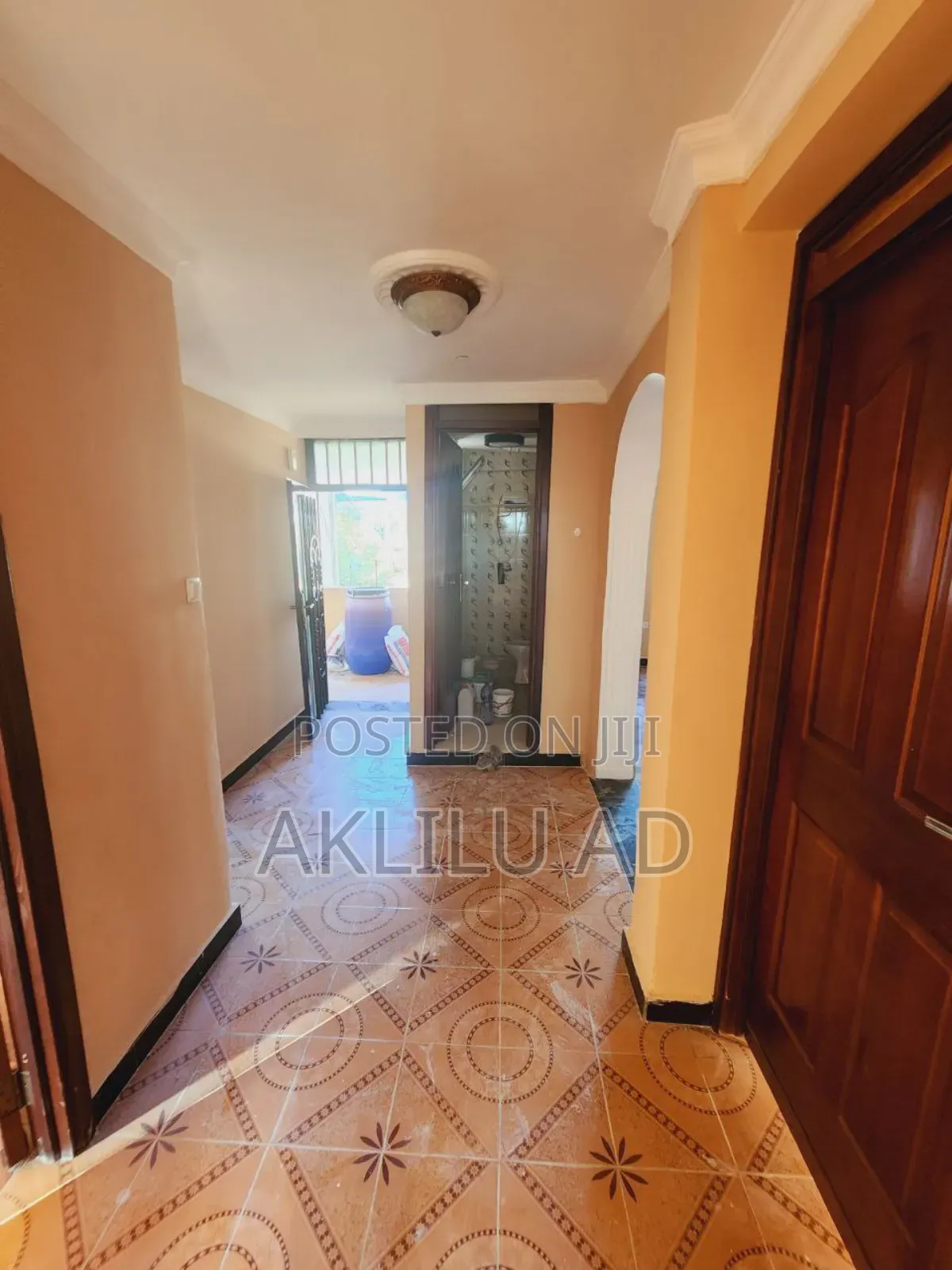 Furnished 3bdrm Condo in 4 ኪሎ, Bole for sale