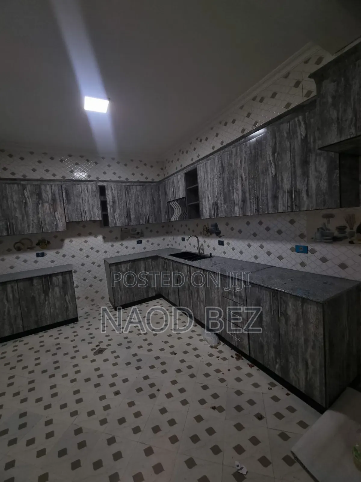 Furnished 15bdrm House in Akaky Kaliti for sale