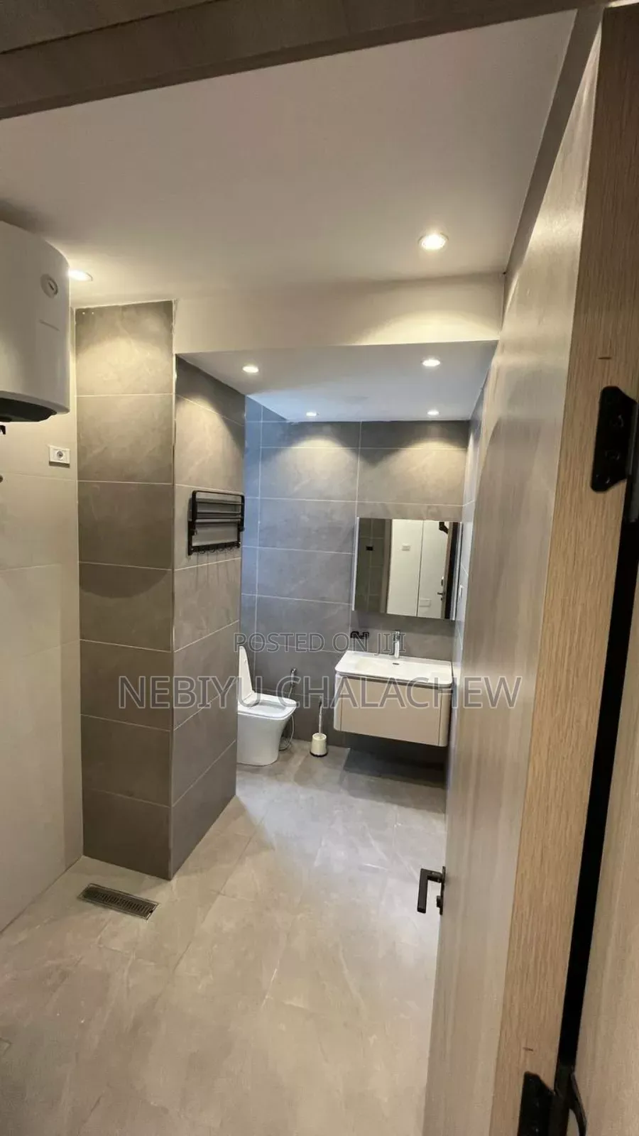 3bdrm Apartment in አዲስ ወልዴ, Kirkos for sale