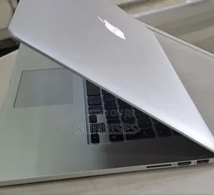 New Laptop Apple MacBook Pro 2015 16GB Intel Core I7 SSD 256GB