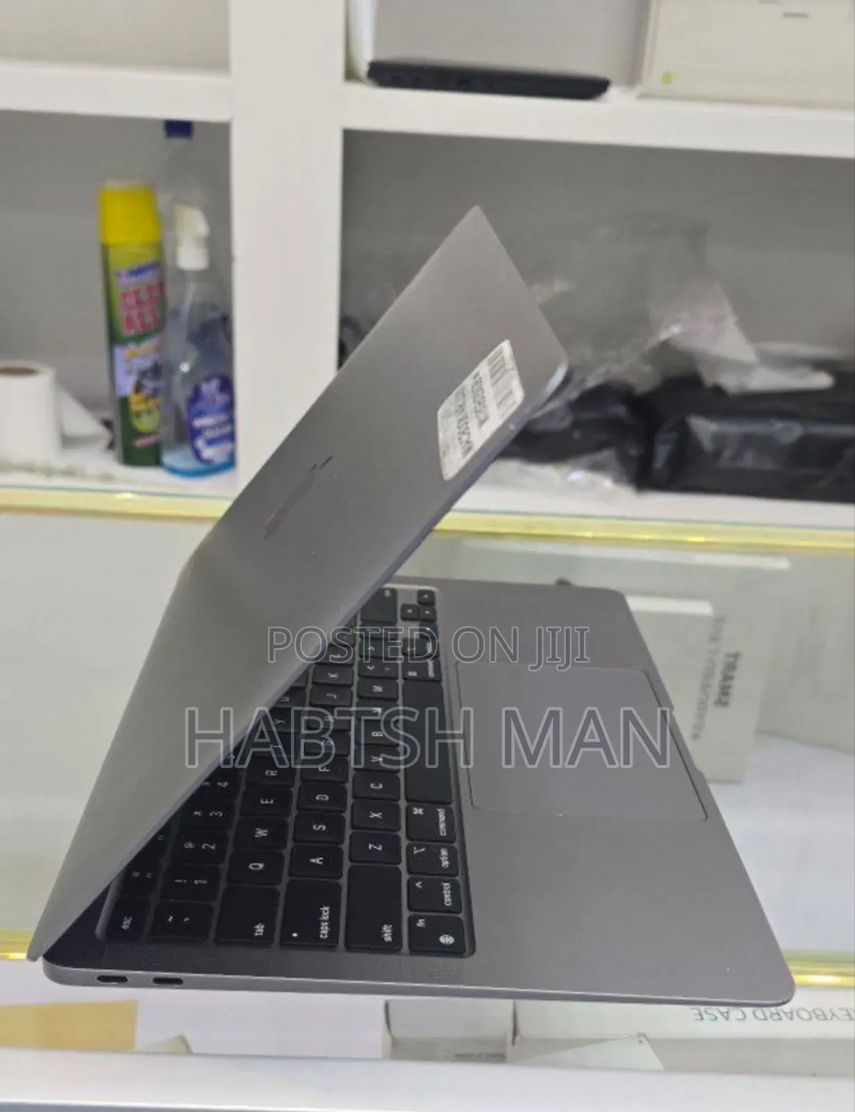 New Laptop Apple MacBook Air 2020 M1 8GB Apple M1 SSD 256GB