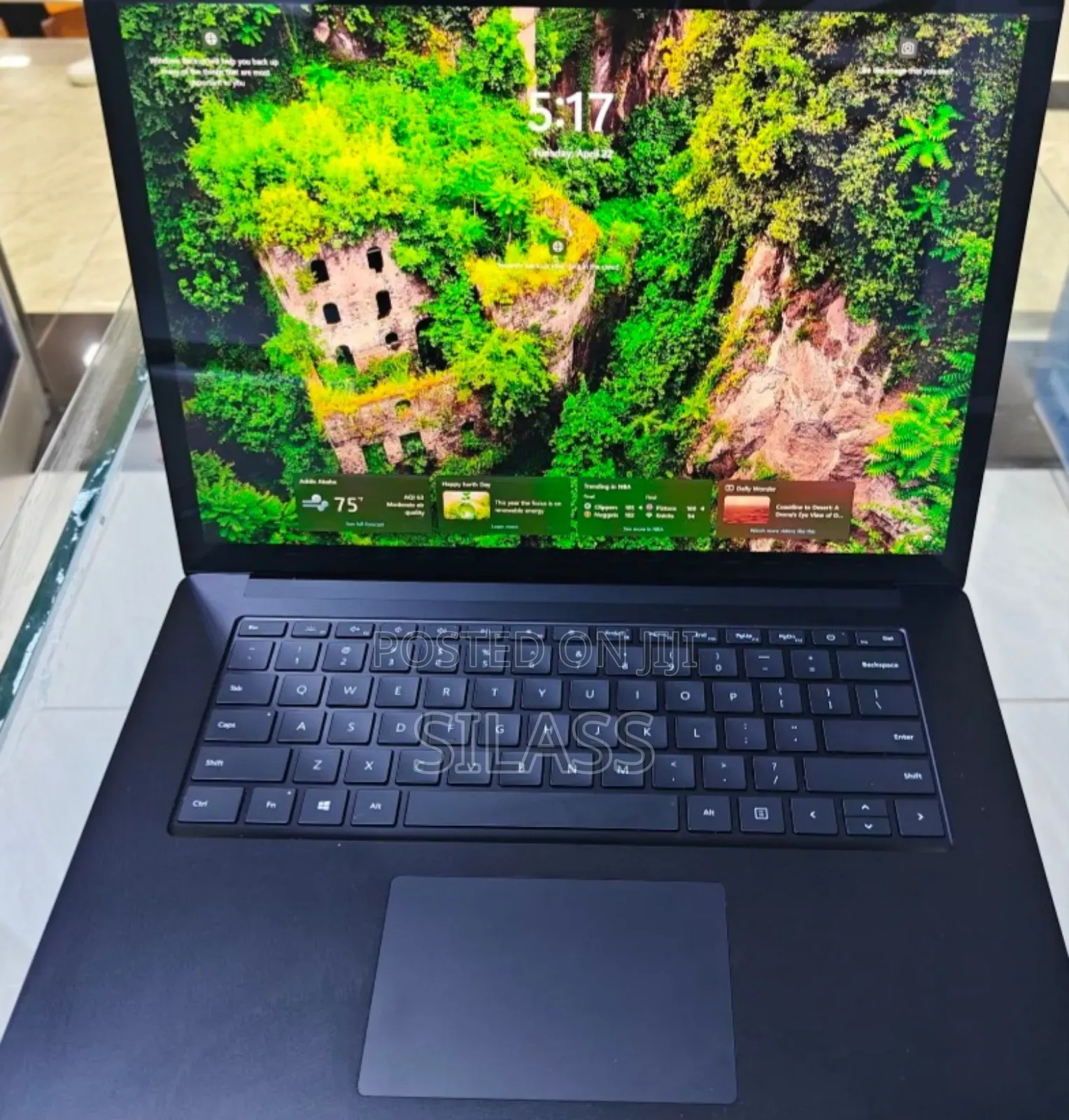 New Laptop Microsoft Surface Book 3 8GB AMD Ryzen 5 SSD 256GB