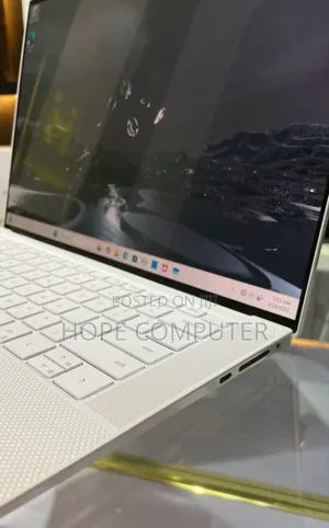 Photo - New Laptop Dell XPS 15 16GB Intel Core I7 SSD 1T