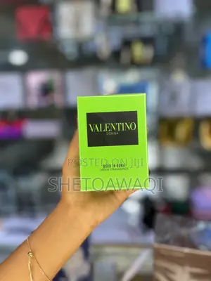 Photo - Valentino Donna Born in Roma Green Stravaganza