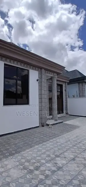 Photo - 5bdrm Villa in ቪላ ቤት, Addis Ketema for sale