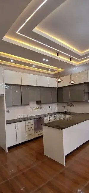 5bdrm Villa in ቪላ ቤት, Addis Ketema for sale