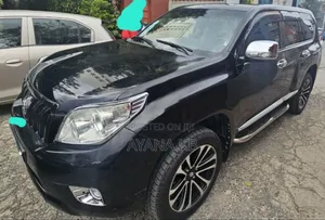 Photo - Toyota Land Cruiser 2012 Black