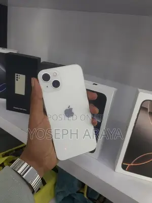 Photo - Apple iPhone 13 128 GB White