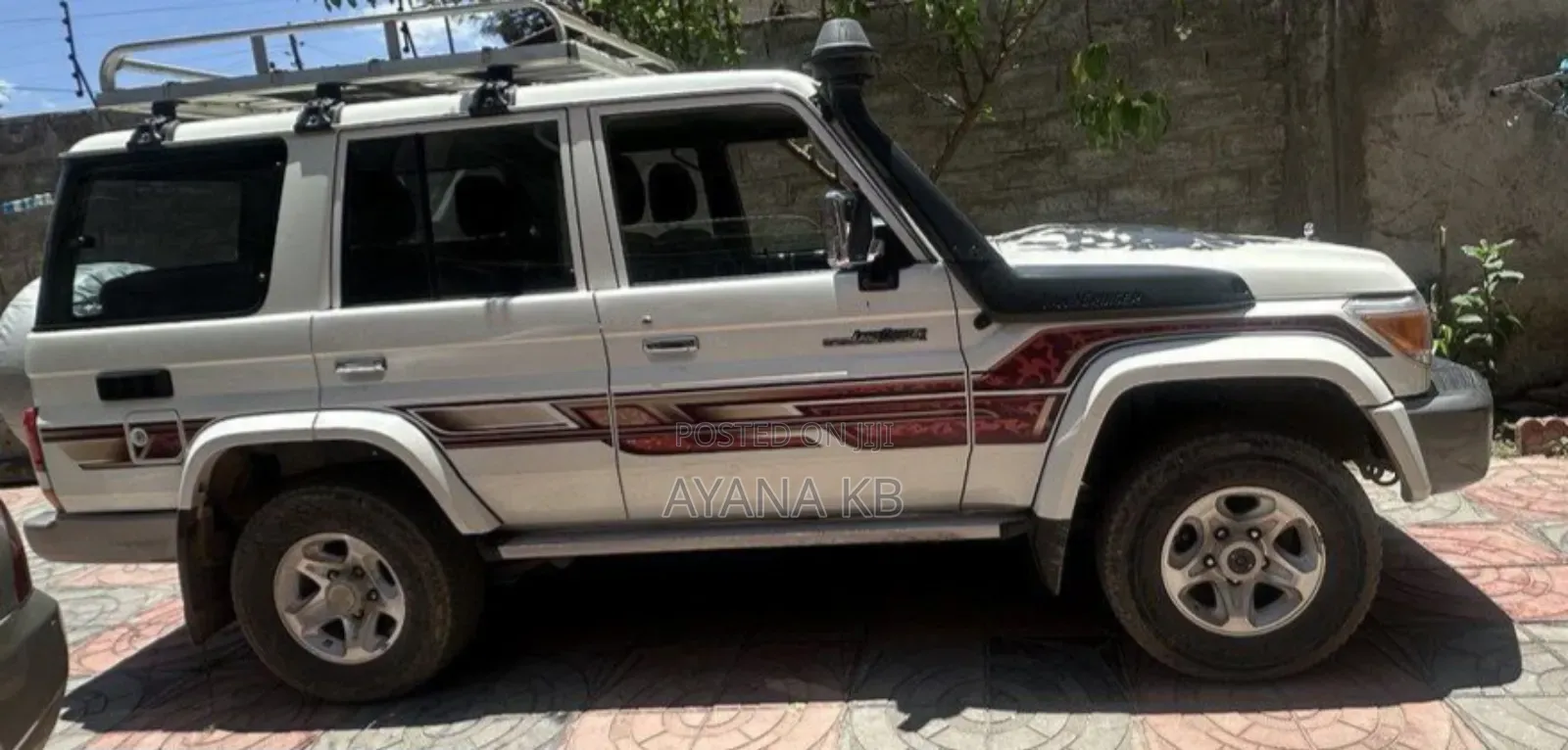 Toyota Land Cruiser 2019 White