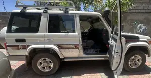 Toyota Land Cruiser 2019 White