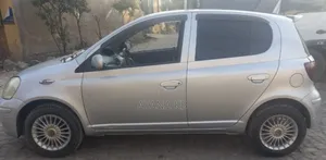 Toyota Vitz 2002