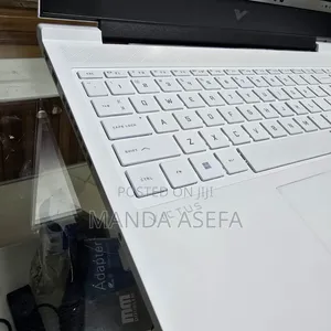 New Laptop HP Victus 16 16GB AMD Ryzen 7 SSD 1T