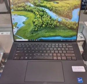 New Laptop Dell 16GB Intel Core I7 SSD 512GB