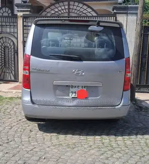 Hyundai Starex 2015 Silver