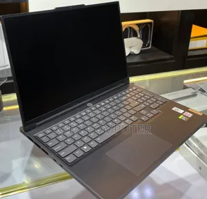 New Laptop Lenovo Lrgion 7i 16GB Intel Core I7 SSD 512GB