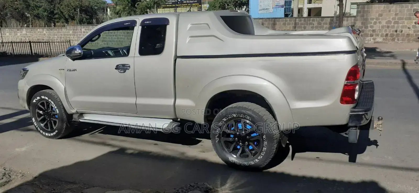 Toyota Hilux 2013 Gray