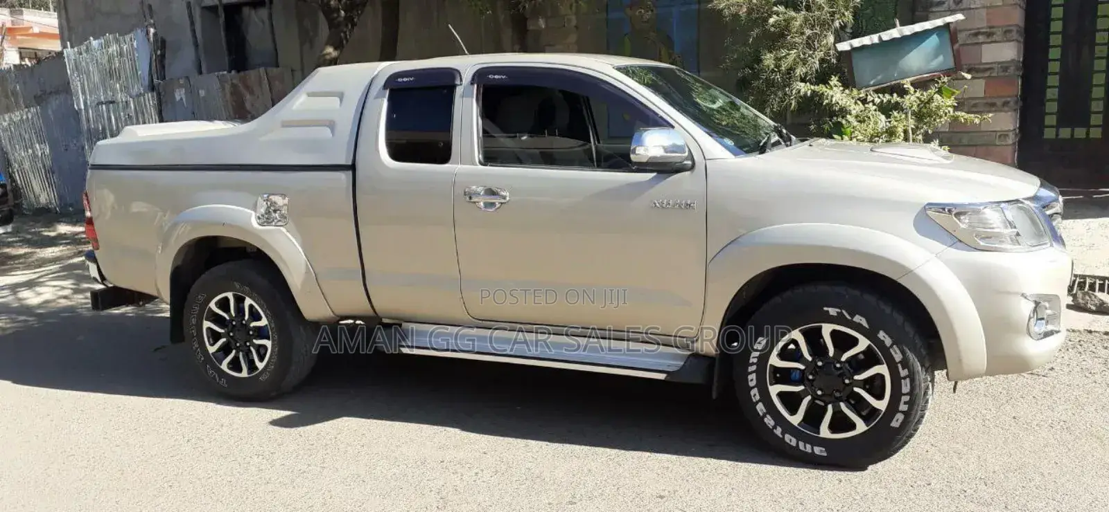 Toyota Hilux 2013 Gray