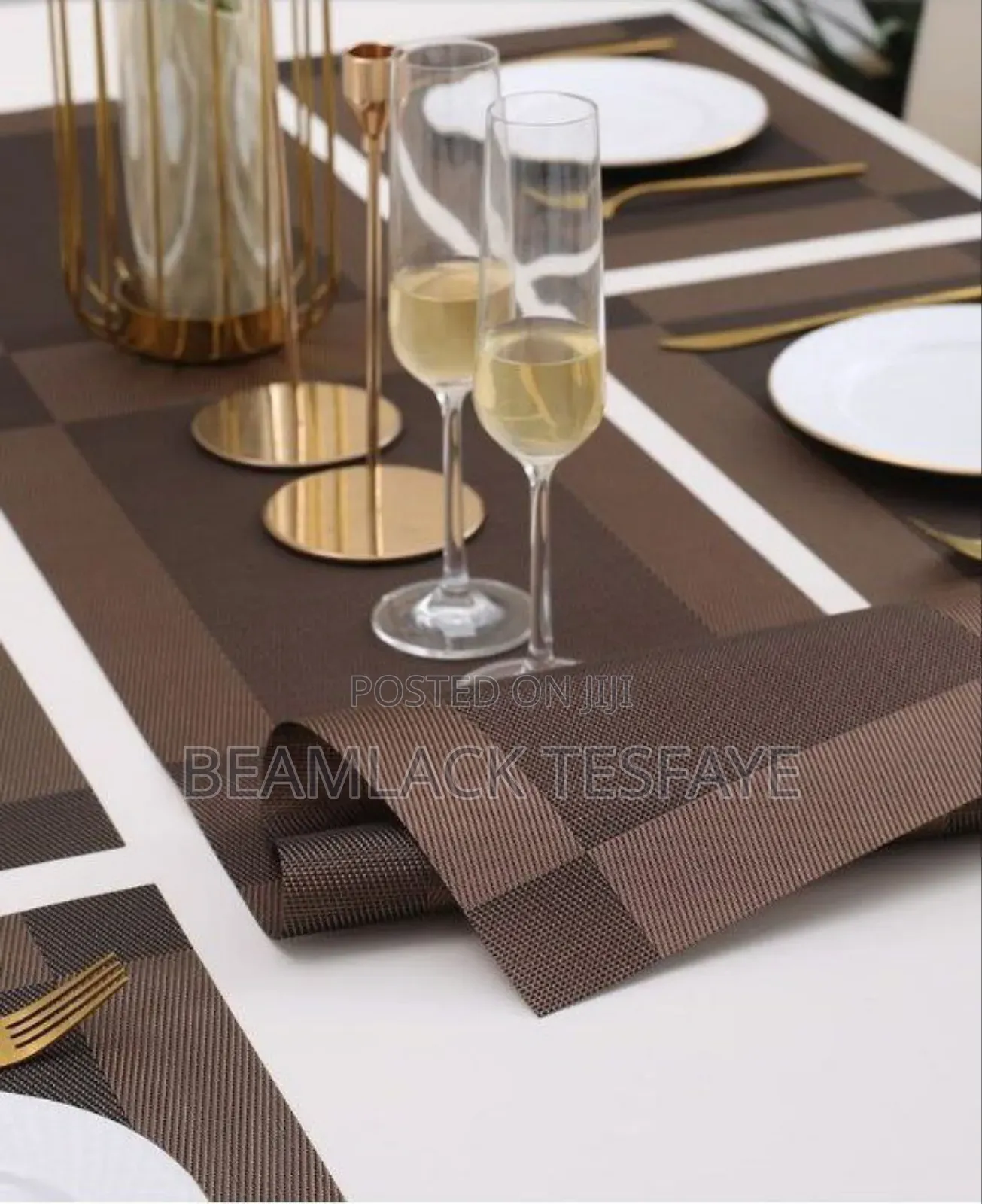 7pieces Tablemats With Table Runner
  High Quality