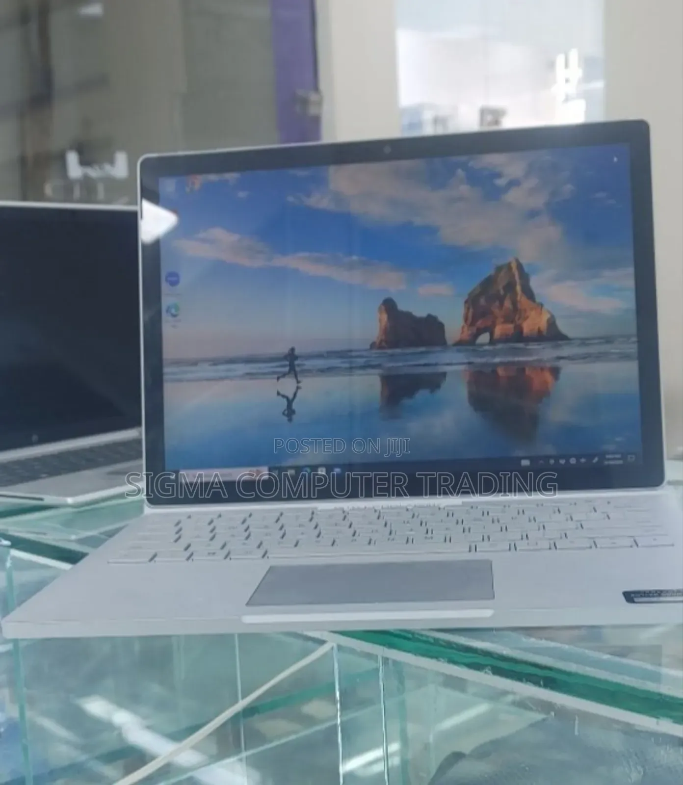 New Laptop Microsoft Surface Book 3 16GB Intel Core I7 SSD 256GB