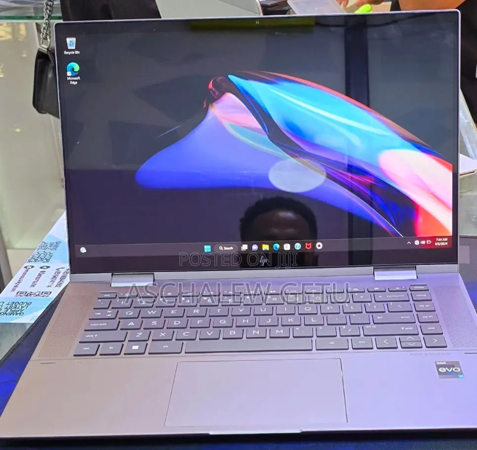 New Laptop HP Spectre 32GB AMD Ryzen 7 SSD 2T