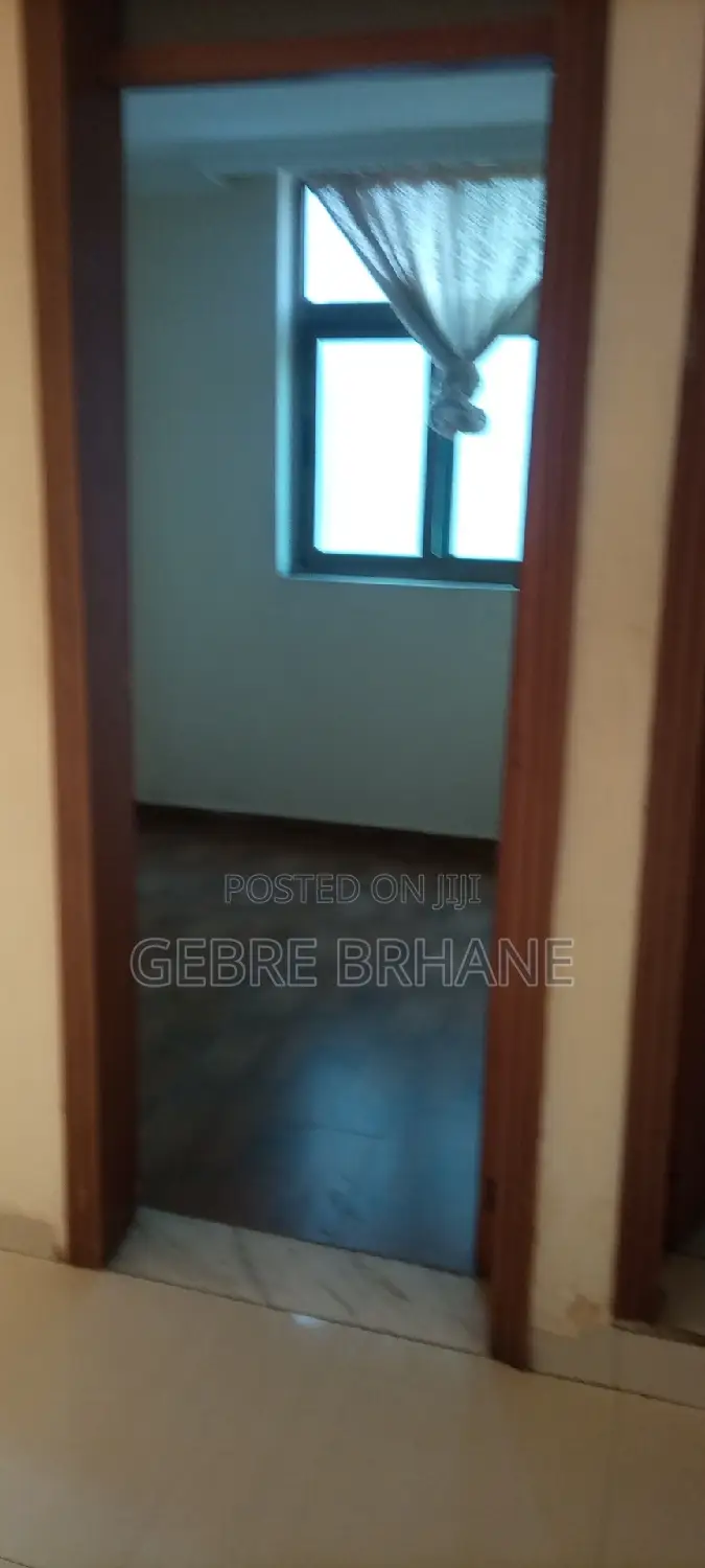 3bdrm Apartment in Apartment, Yeka for rent