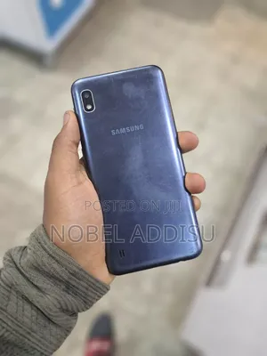 Photo - Samsung A10 32 GB Blue