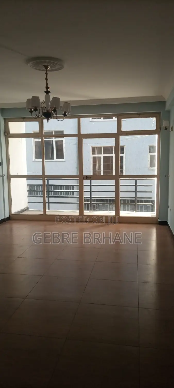 3bdrm Apartment in Apartment, Yeka for rent