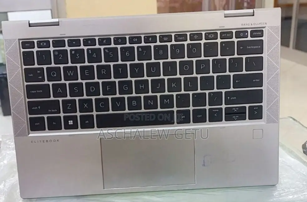 New Laptop HP EliteBook 830 G8 16GB Intel Core I5 SSD 512GB