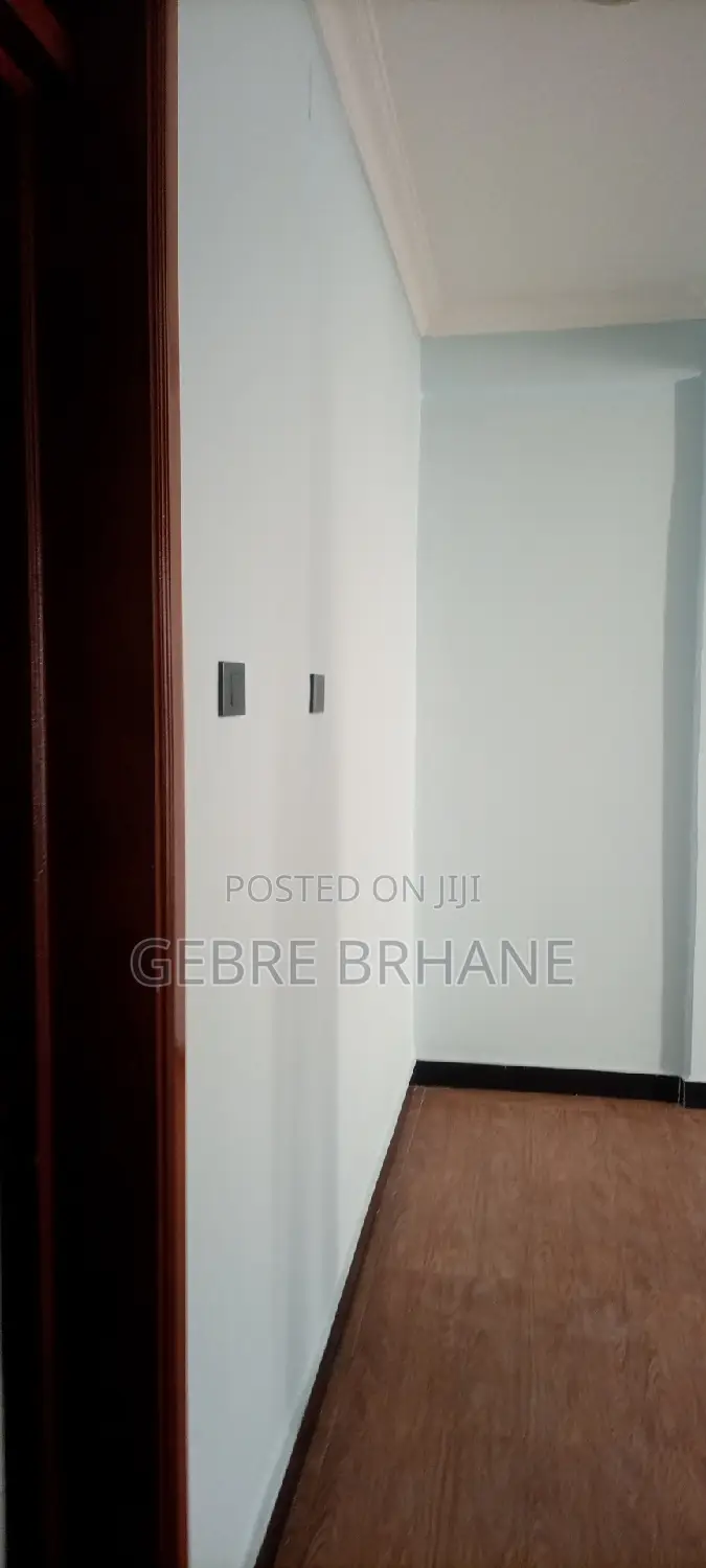 4bdrm Apartment in Apartment, Yeka for rent