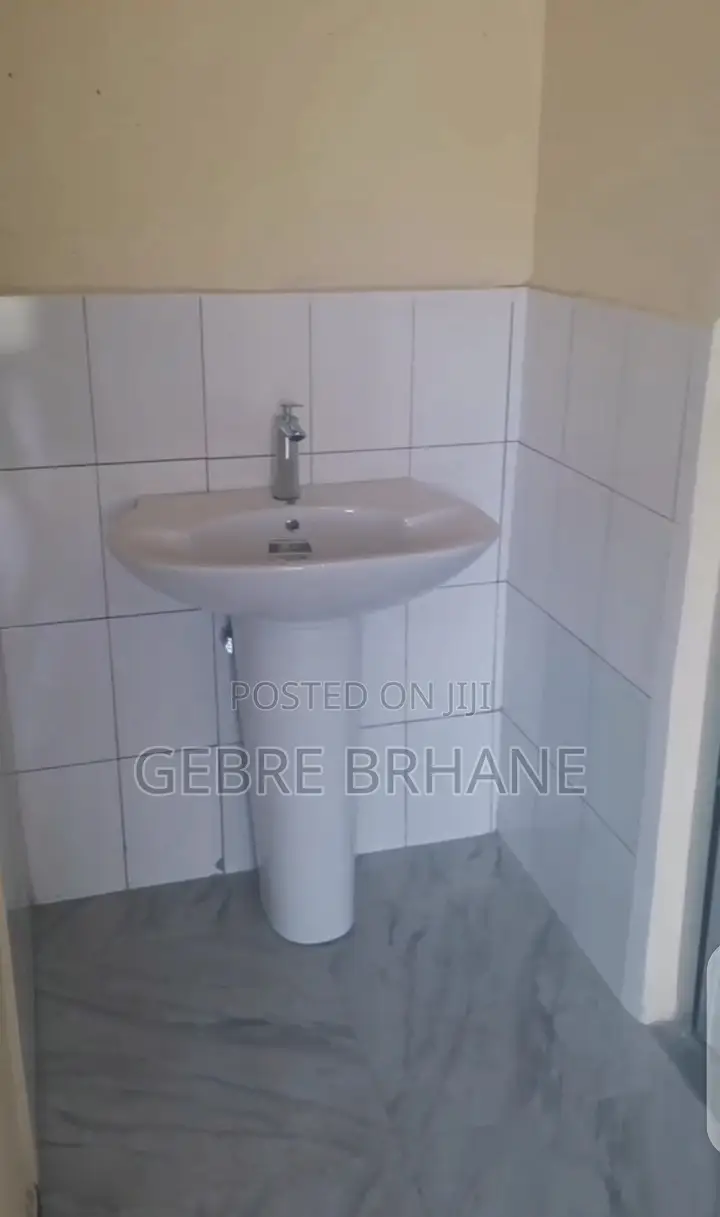 1bdrm Apartment in Apartment, Yeka for rent