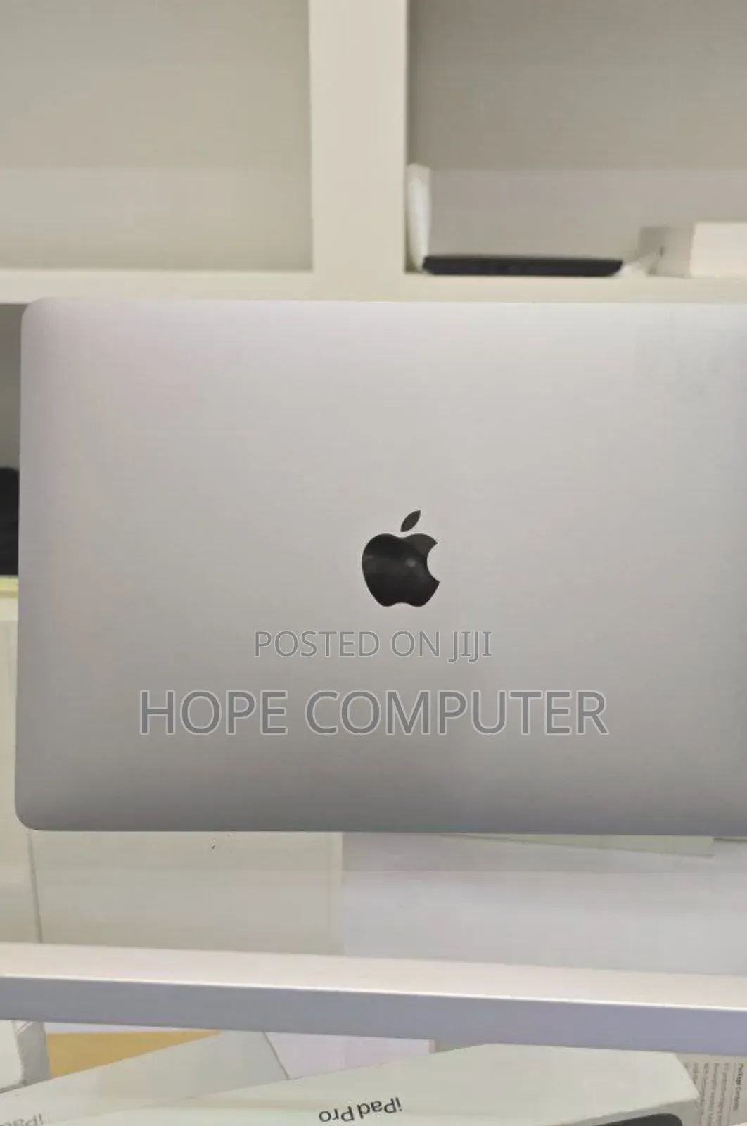 New Laptop Apple MacBook Air 2020 M1 8GB Apple M1 SSD 256GB