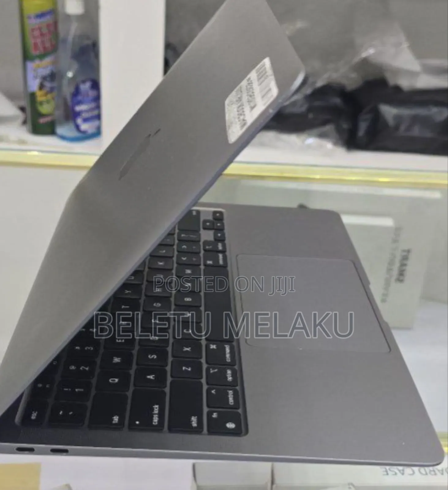 New Laptop Apple MacBook Air 2020 M1 8GB Apple M1 SSD 256GB