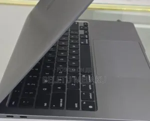 New Laptop Apple MacBook Air 2020 M1 8GB Apple M1 SSD 256GB