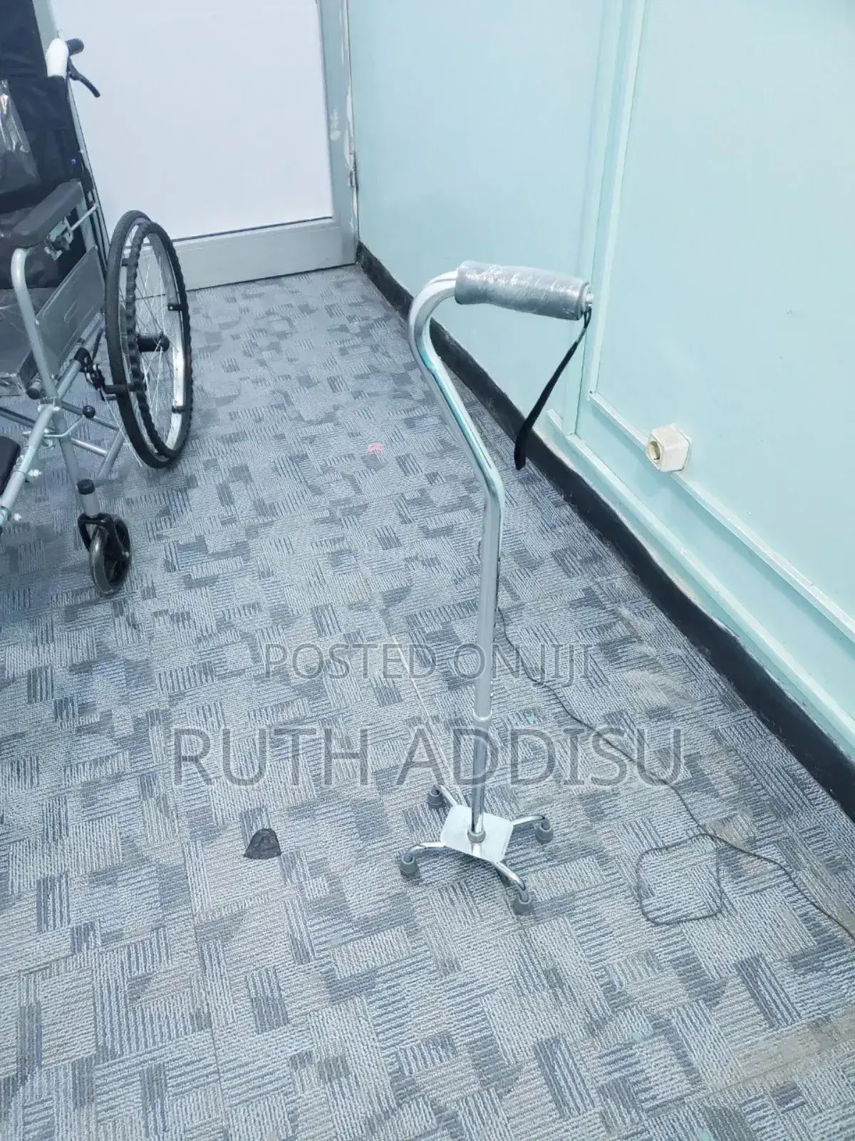 የአዋቂ ቁመቱ የሚጨምር የሚቀንስ ባለ አራት እግር ከዘራ Cane Almunium New