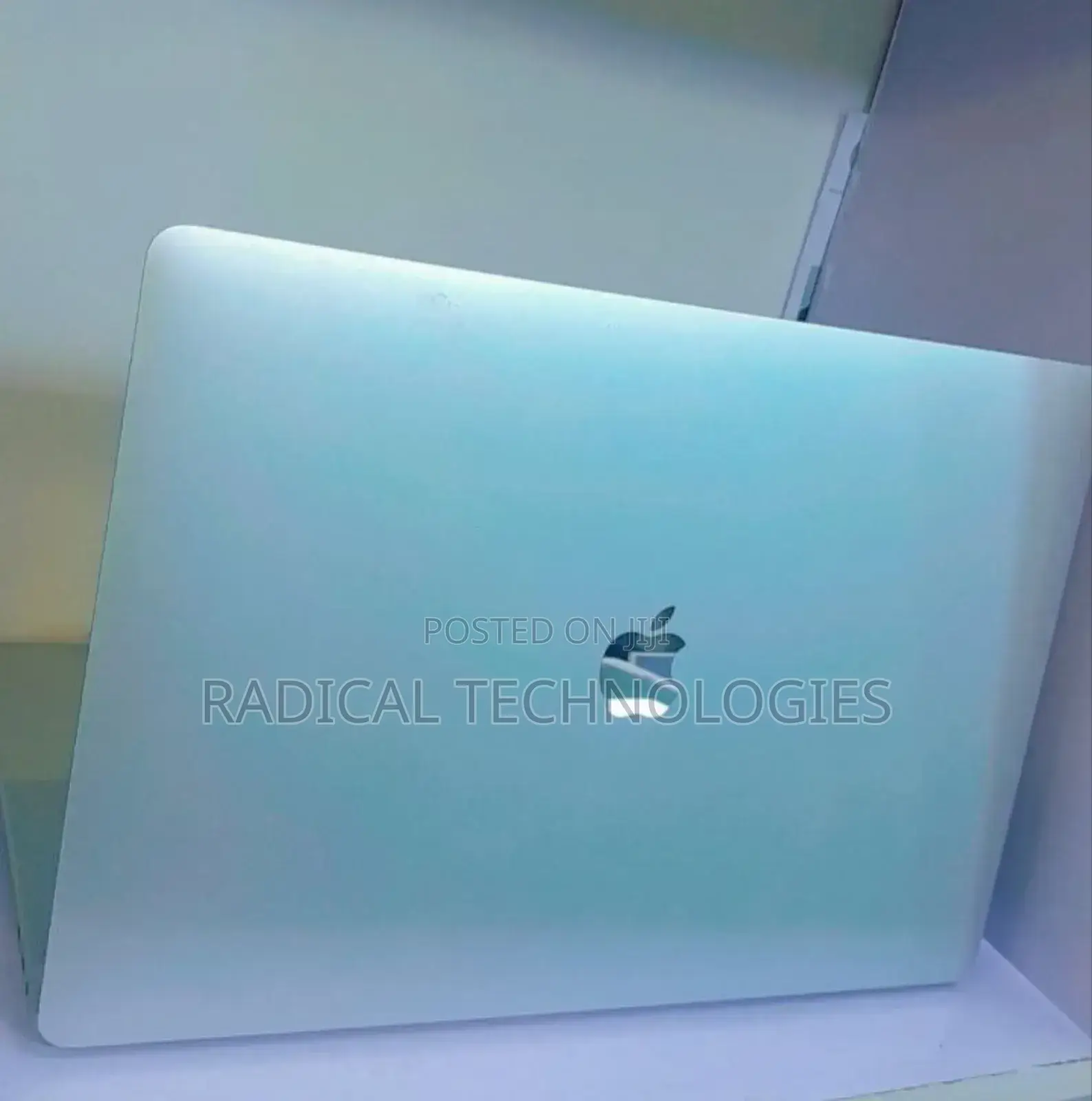 New Laptop Apple MacBook Pro 2017 16GB Intel Core I7 SSD 256GB