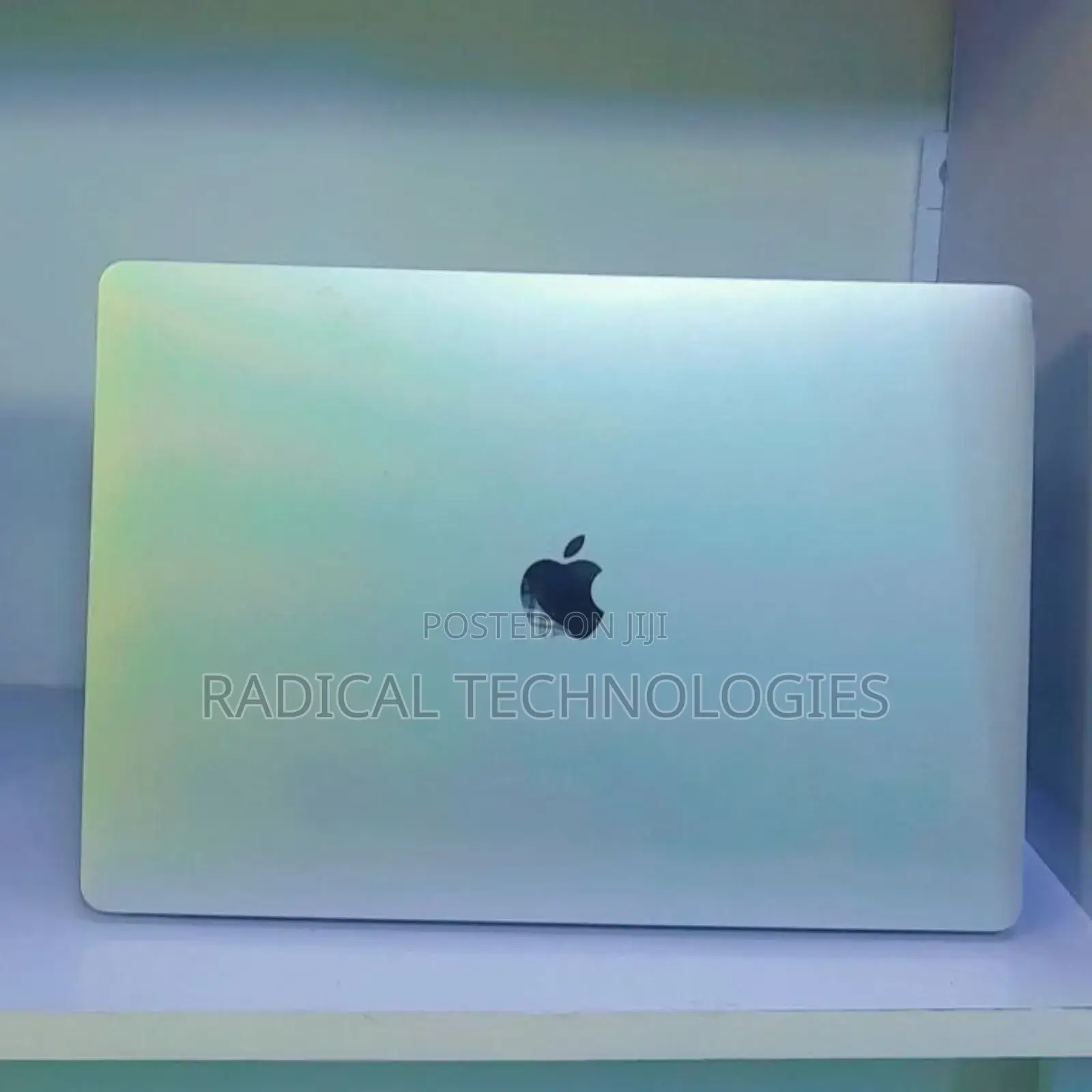 New Laptop Apple MacBook Pro 2017 16GB Intel Core I7 SSD 256GB